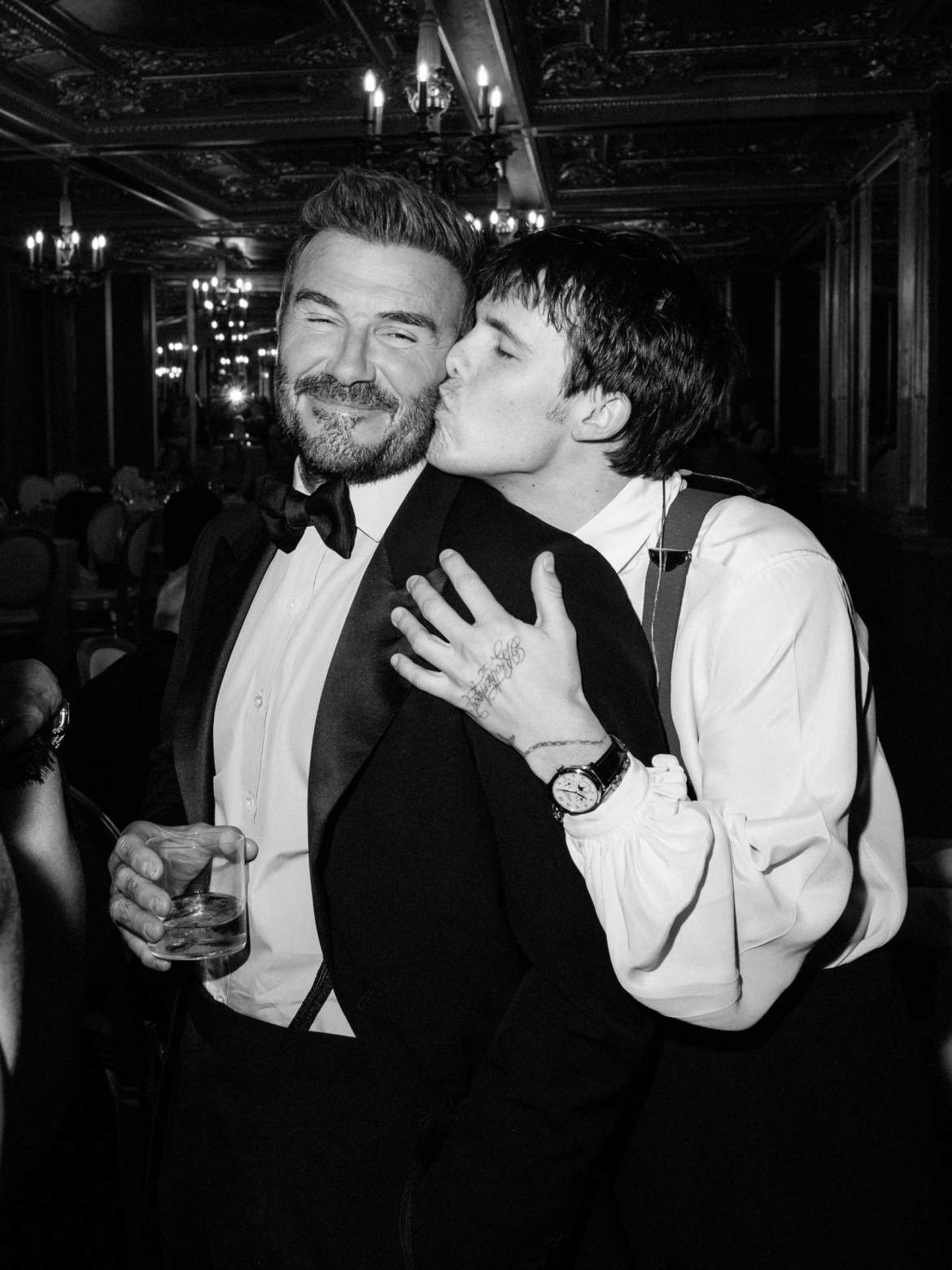victoria beckham dang anh mung sinh nhat bo tuoi 80, thieu duy nhat brooklyn hinh anh 7