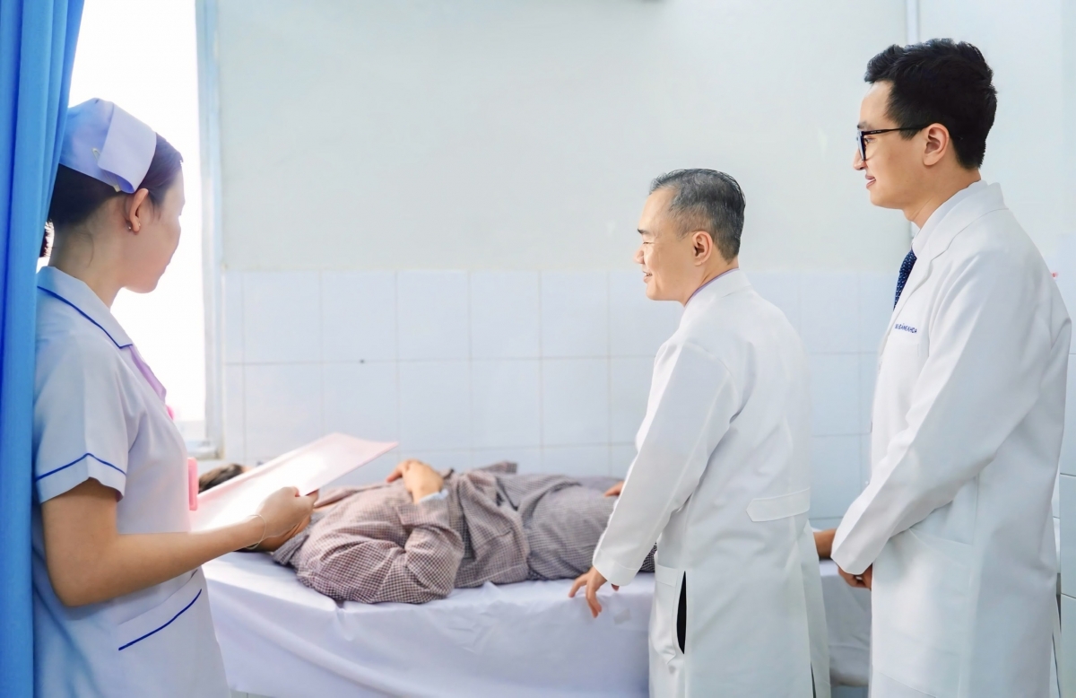 cuu tinh hoan cho be trai 14 tuoi sau gan 7 gio bi xoan hinh anh 1