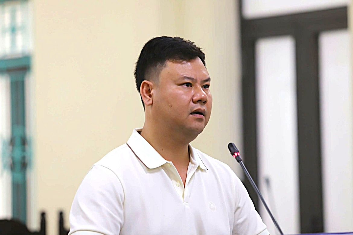  chan dau, khoa duoi o to, nguoi dan ong o ha tinh bi toa phat 50 trieu dong hinh anh 1