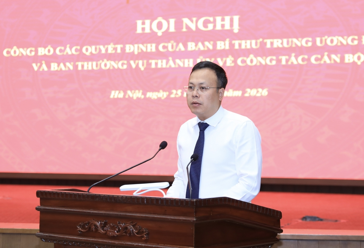 ha noi dieu dong, bo nhiem loat can bo chu chot hinh anh 3