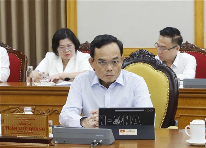 bo chinh tri cho y kien hoan thien the che de tp.hcm phat trien ben vung hinh anh 3