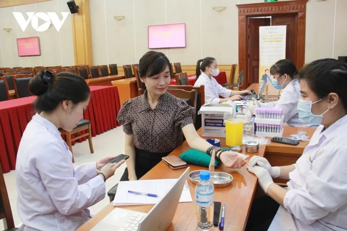 cong an bo thu tuc thu thap sinh trac hoc adn, giong noi vao du lieu can cuoc hinh anh 1
