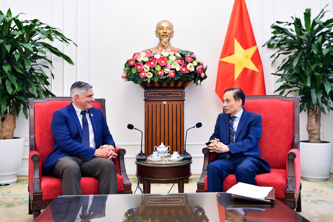 bo truong bo ngoai giao le hoai trung tiep Doan nghi si hoa ky hinh anh 2