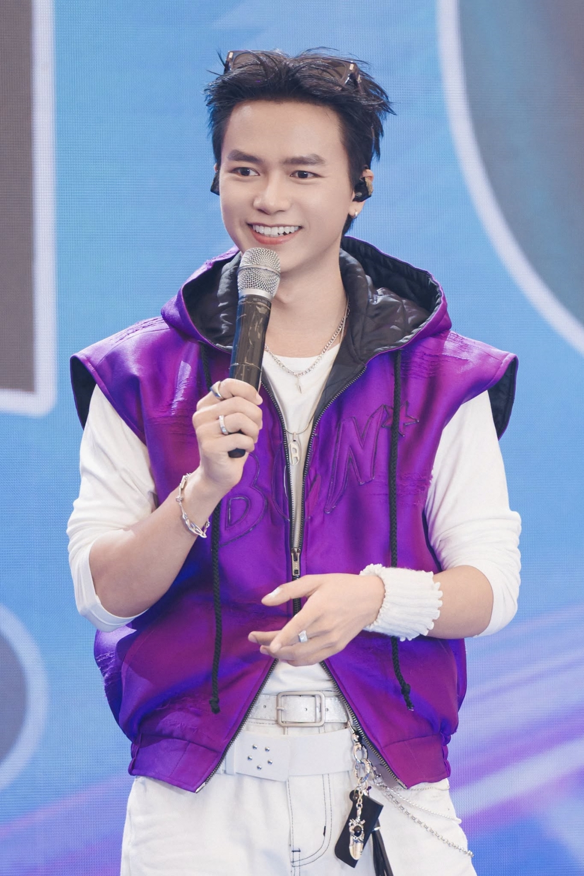sao viet 29-5 son tung m-tp chao dao coi mang, suc nong come my way chua ha nhiet hinh anh 11