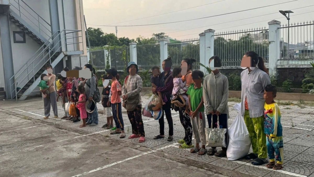 cambodian group found begging in dong nai after illegal entry picture 1