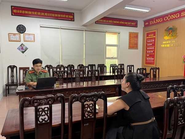 lam viec voi nguoi phu nu dang thong tin lech chuan ve quang truong ho chi minh hinh anh 1