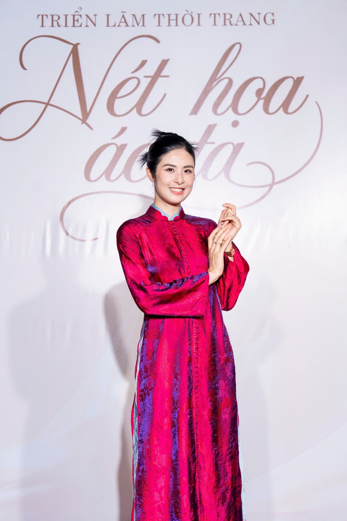 tinh than vui tuoi cua tranh dan gian Dong ho duoc tai hien bang thoi trang hinh anh 14