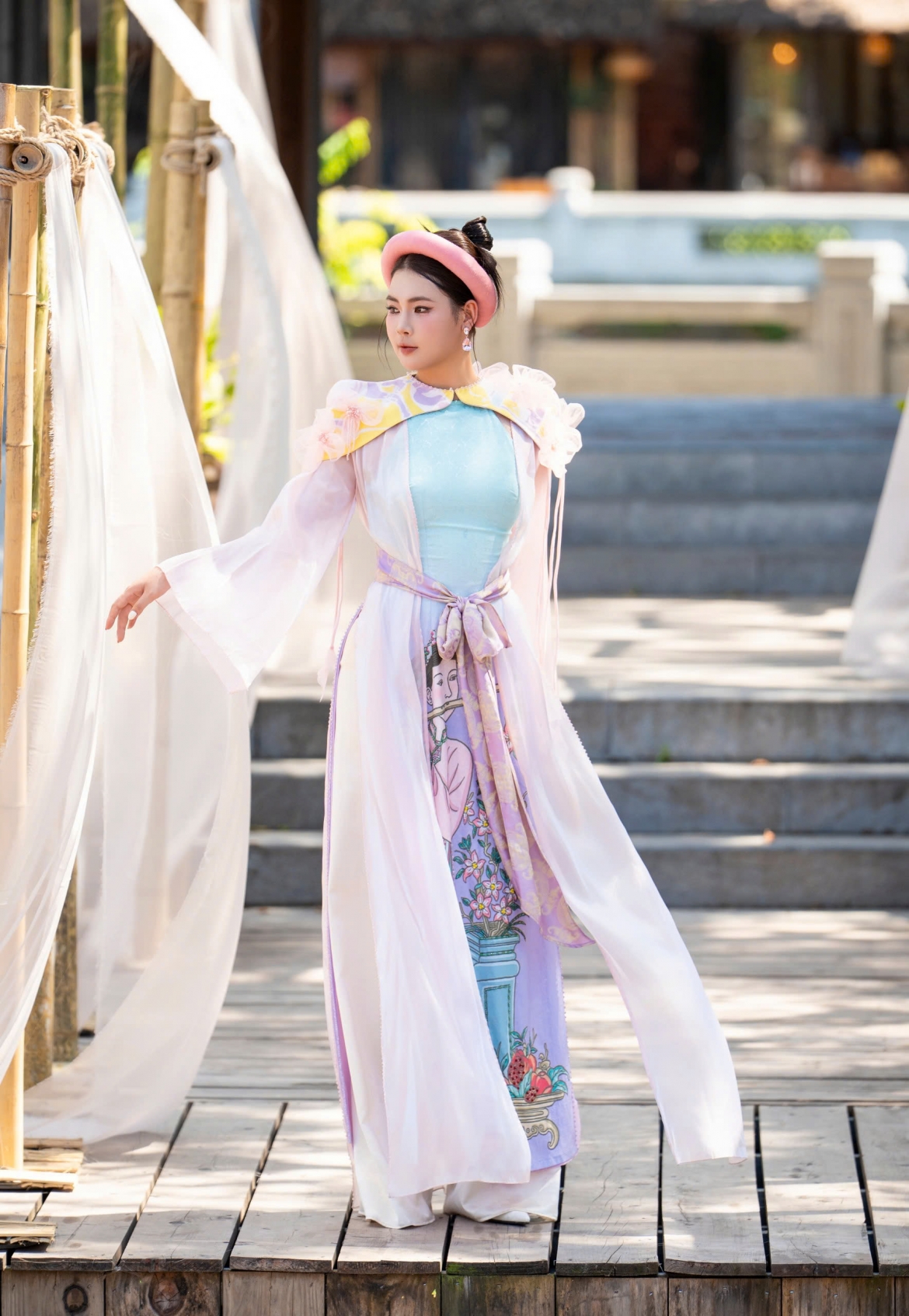 tinh than vui tuoi cua tranh dan gian Dong ho duoc tai hien bang thoi trang hinh anh 8