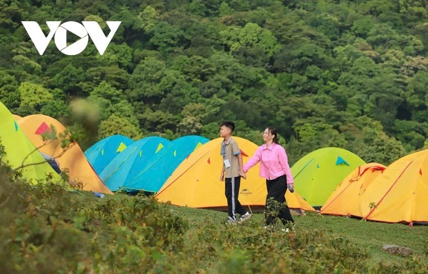 cao xiem mt. where forests, clouds, and culture meet in northern vietnam picture 8