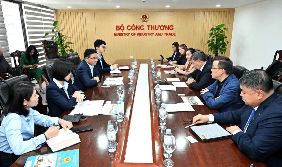 central retail reaffirms retail footprint expansion strategy in vietnam picture 1