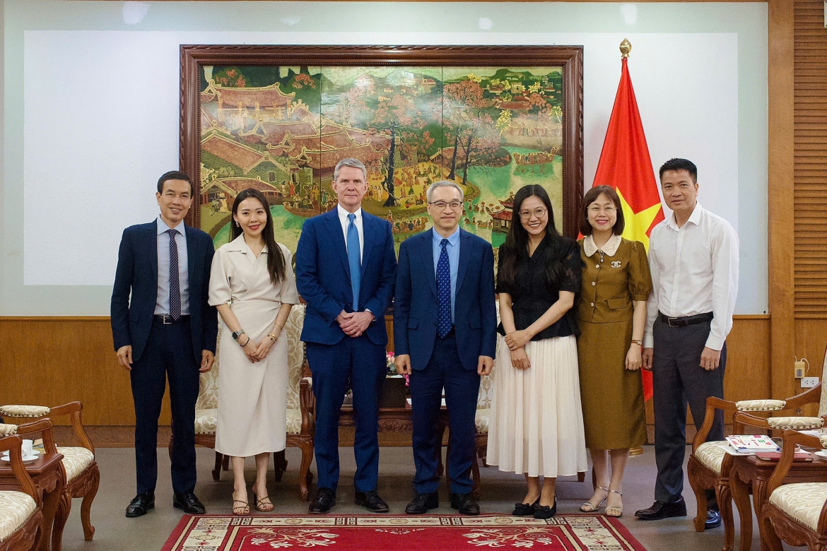 vietnam seeks broader cooperation in cultural promotion with cnn picture 2
