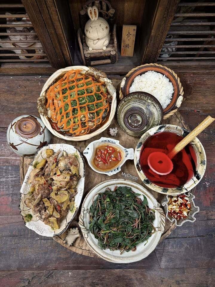 me dam khoe mam com nha, chong cam on nho mang xa hoi nen duoc an ngon hinh anh 1
