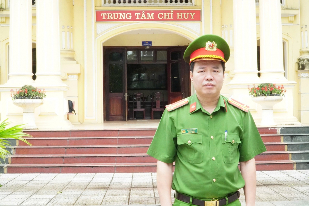 truoc nguong cua dac xa, pham nhan khat vong tro thanh cong dan tot hinh anh 4