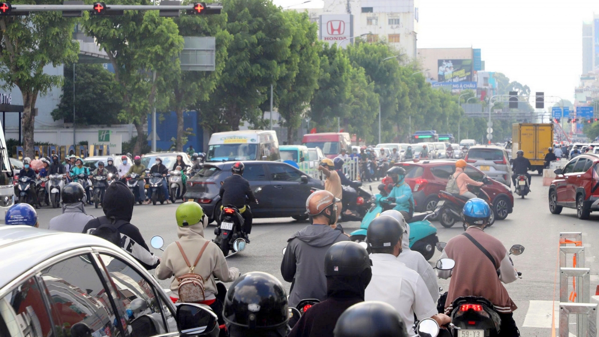 Duong cong hoa thong thoang trong ngay thu nghiem phuong an phan lan linh hoat hinh anh 7