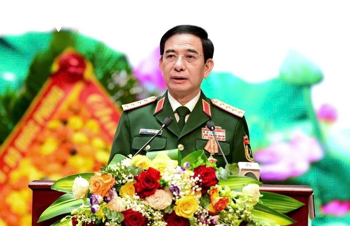 Dai tuong phan van giang gui thu chuc mung 80 nam nganh tuyen huan quan doi hinh anh 1