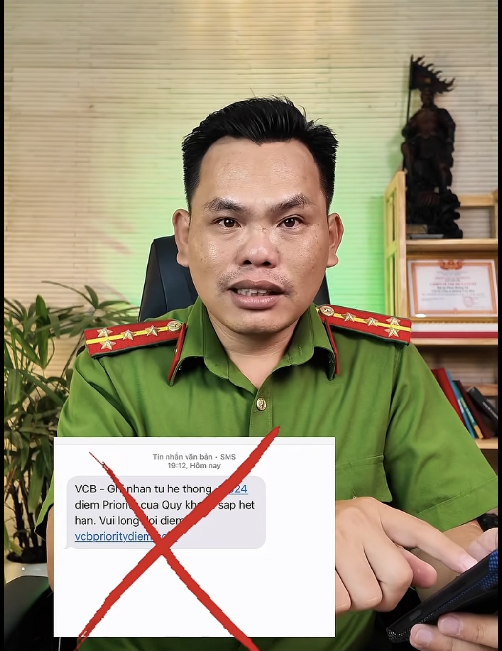 lua dao mao danh tin nhan ngan hang Doi diem thuong thanh tien hinh anh 1