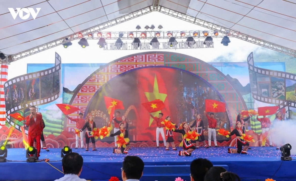 traditional hoi kieng gio features pho stir-frying and dao embroidery contests picture 1
