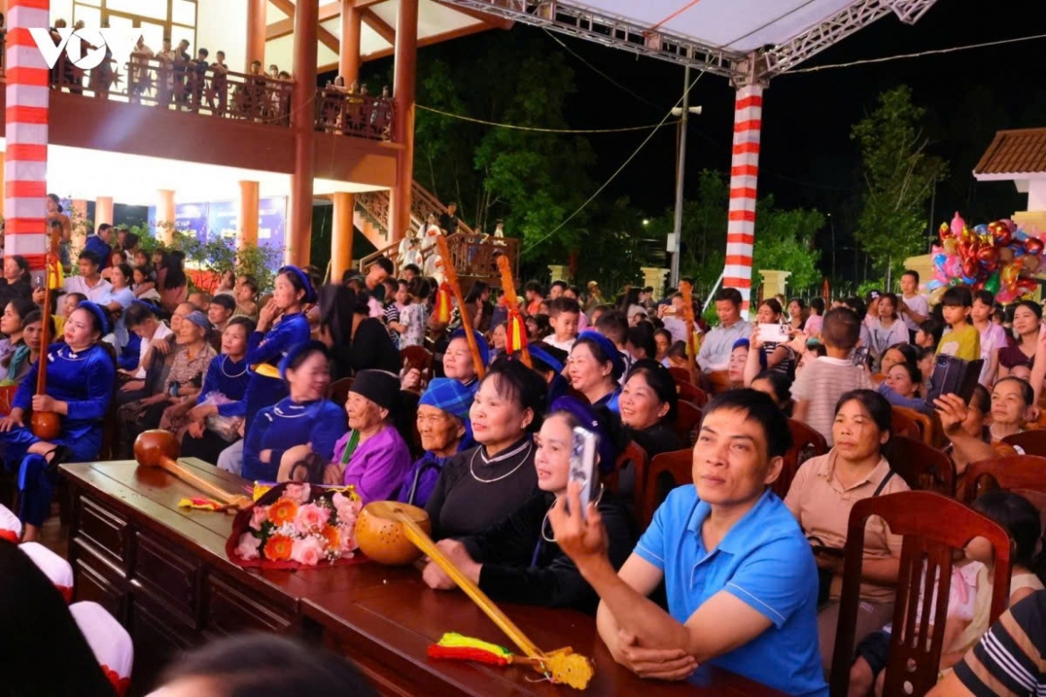 traditional hoi kieng gio features pho stir-frying and dao embroidery contests picture 11