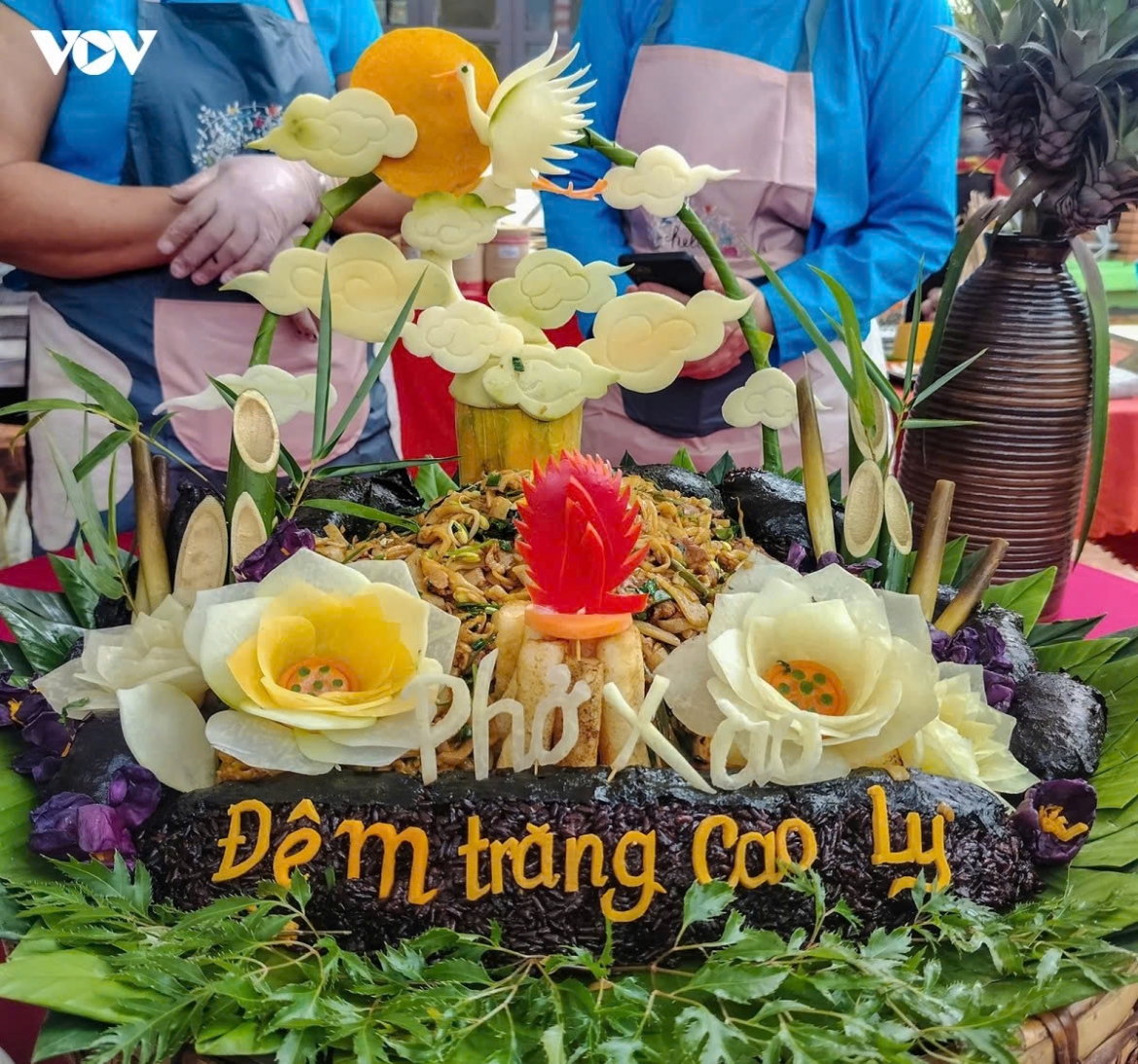 traditional hoi kieng gio features pho stir-frying and dao embroidery contests picture 5