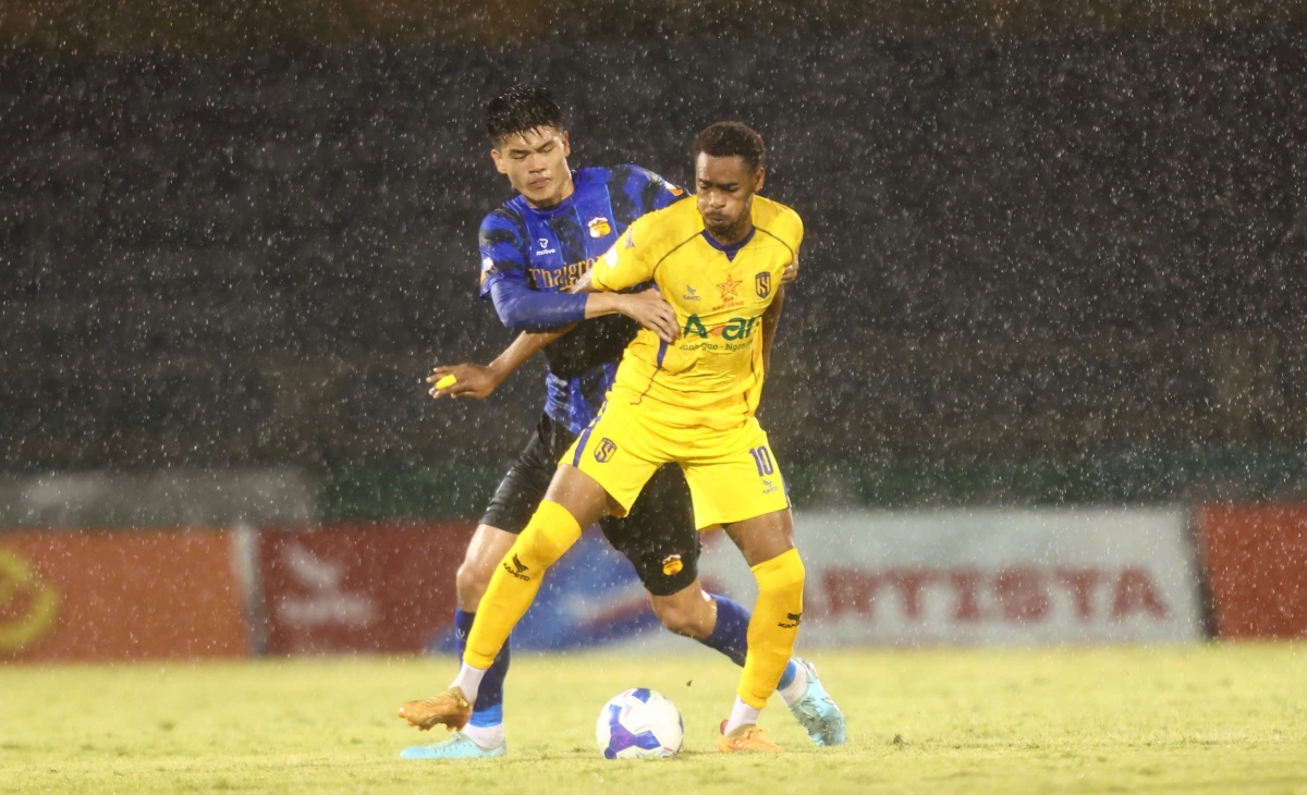 hagl ton that luc luong nghiem trong o vong 22 v-league 2025 2026 hinh anh 1
