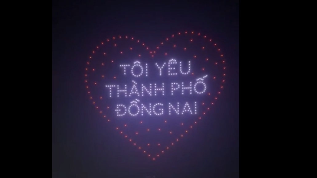 Chiêm ngưỡng "đại tiệc" ánh sáng mừng Đồng Nai lên thành phố