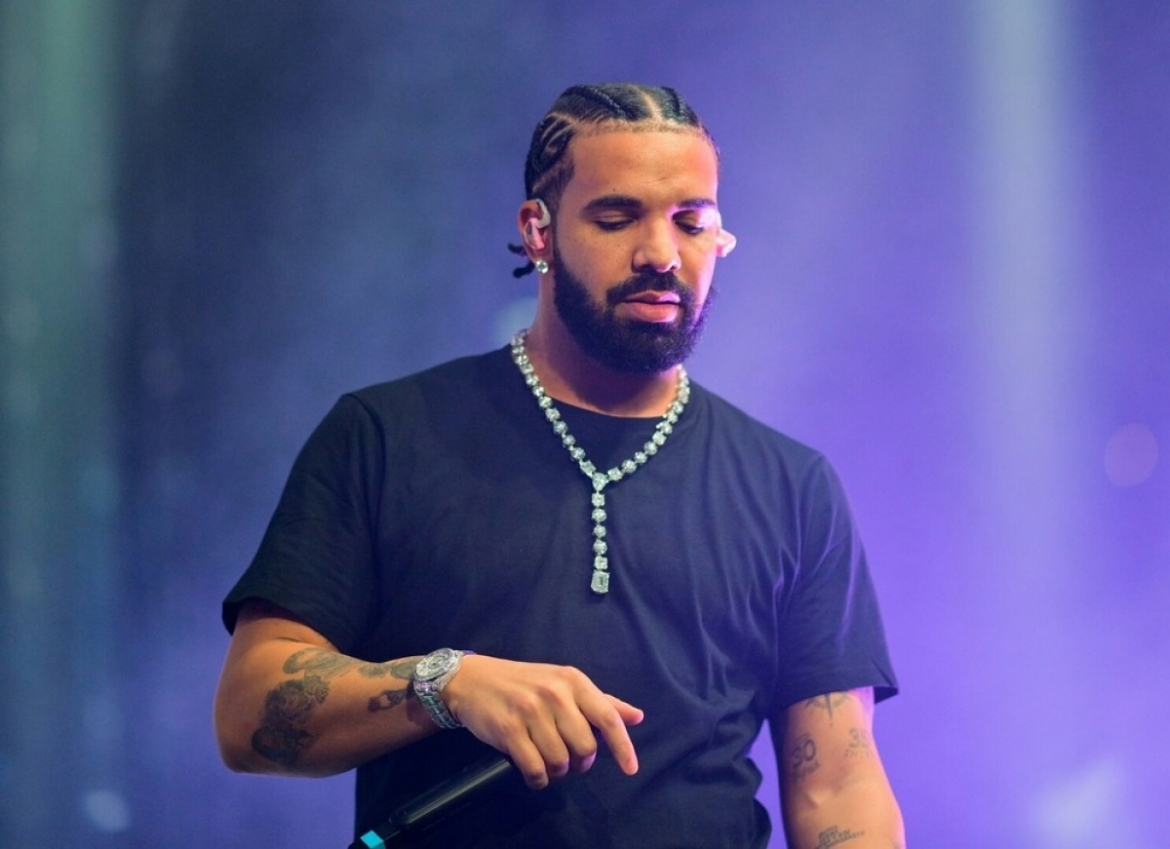 vuot michael jackson, drake thanh nam nghe si solo vi dai nhat lich su billboard hinh anh 2