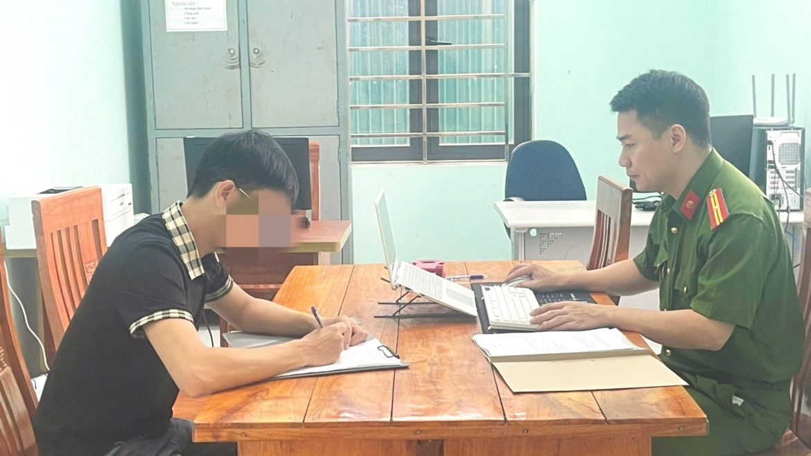 xu ly doi tuong dung ai che anh cong an, dang thong tin sai su that hinh anh 1
