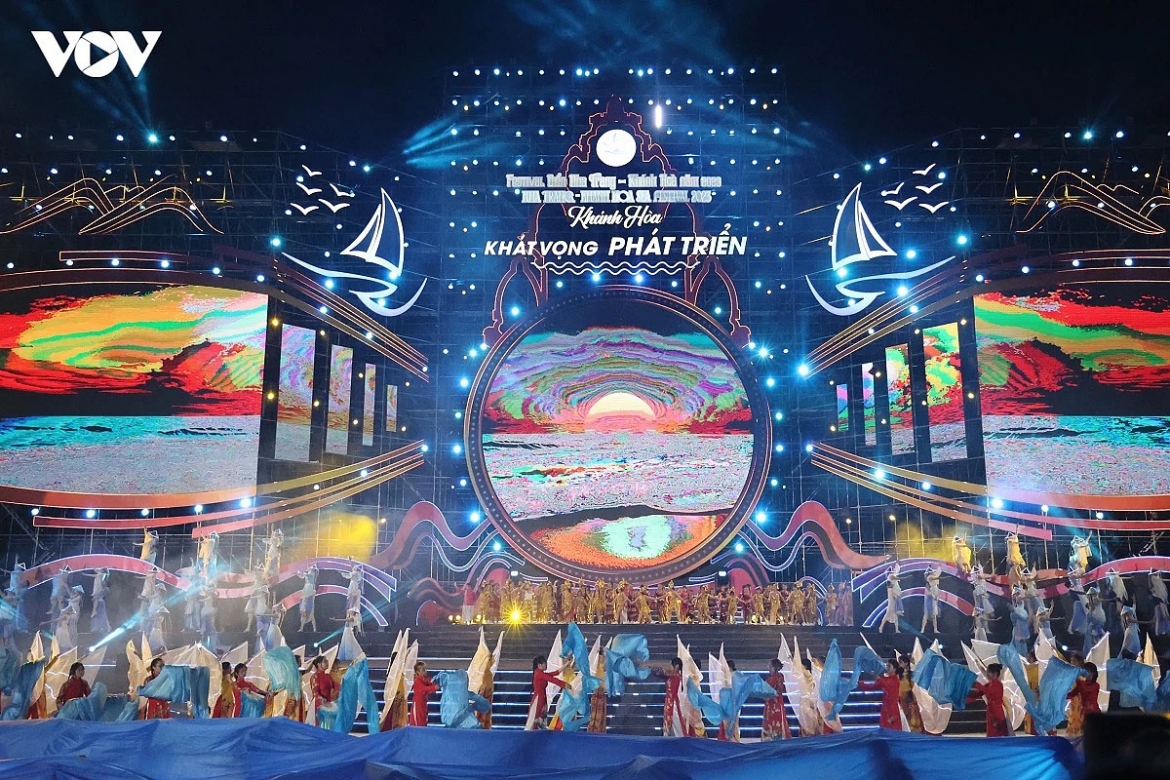 festival bien khanh hoa 2026 bung no voi chung ket sieu mau, nam vuong va dan sao hang a hinh anh 2