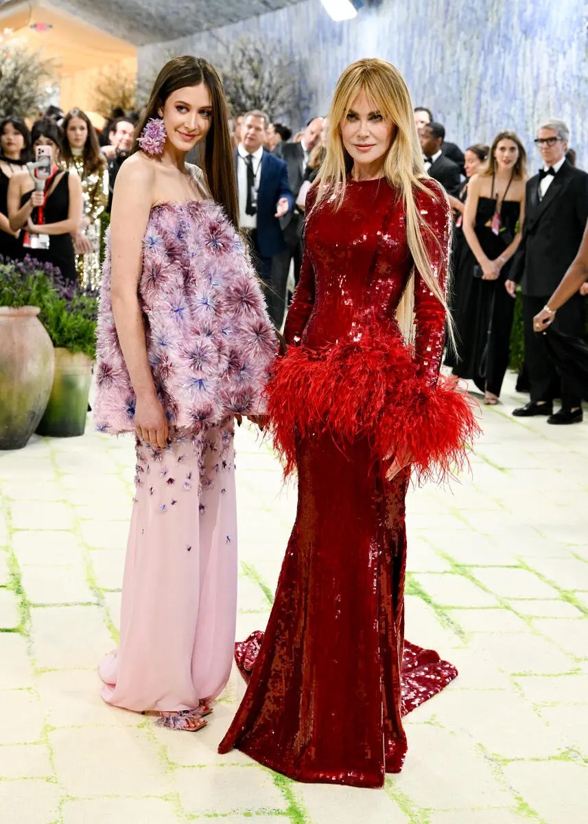 blackpink do sac dan my nhan quoc te tai met gala 2026 hinh anh 12