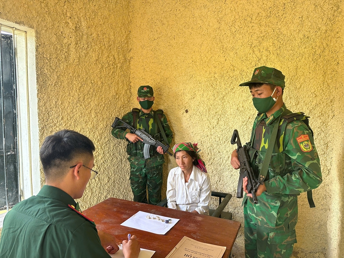 lien tiep bat giu 3 doi tuong lien quan ma tuy tai khu vuc bien gioi Dien bien hinh anh 2