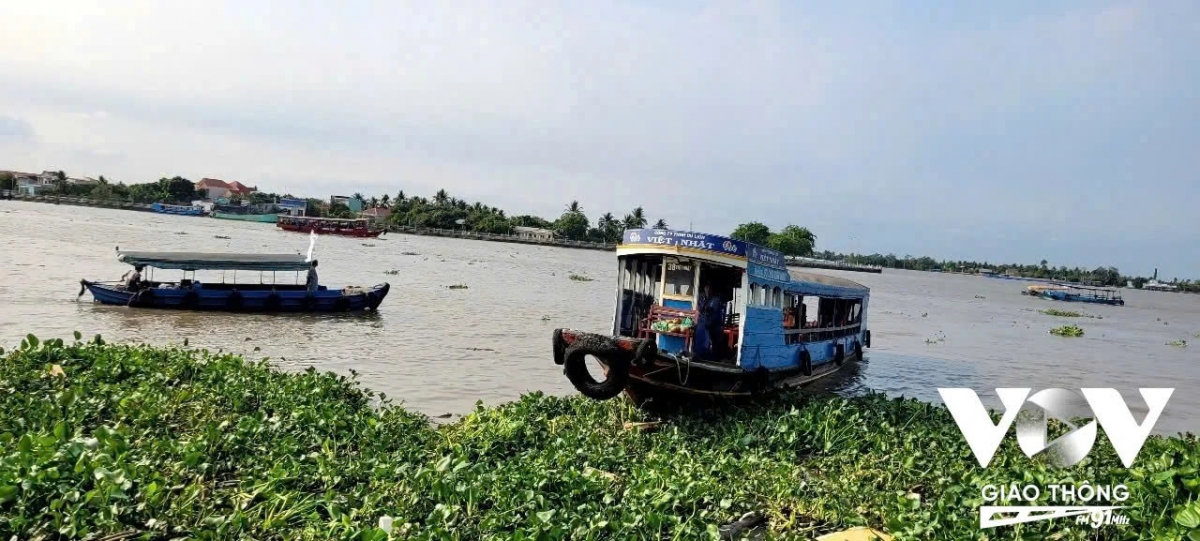 tren nhung dong song chong chanh sinh tu, khoang trong an toan tu y thuc hinh anh 4