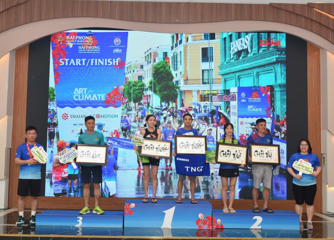 pham thi hong le len ngoi tai giai chay hai phong legacy marathon 2026 hinh anh 5