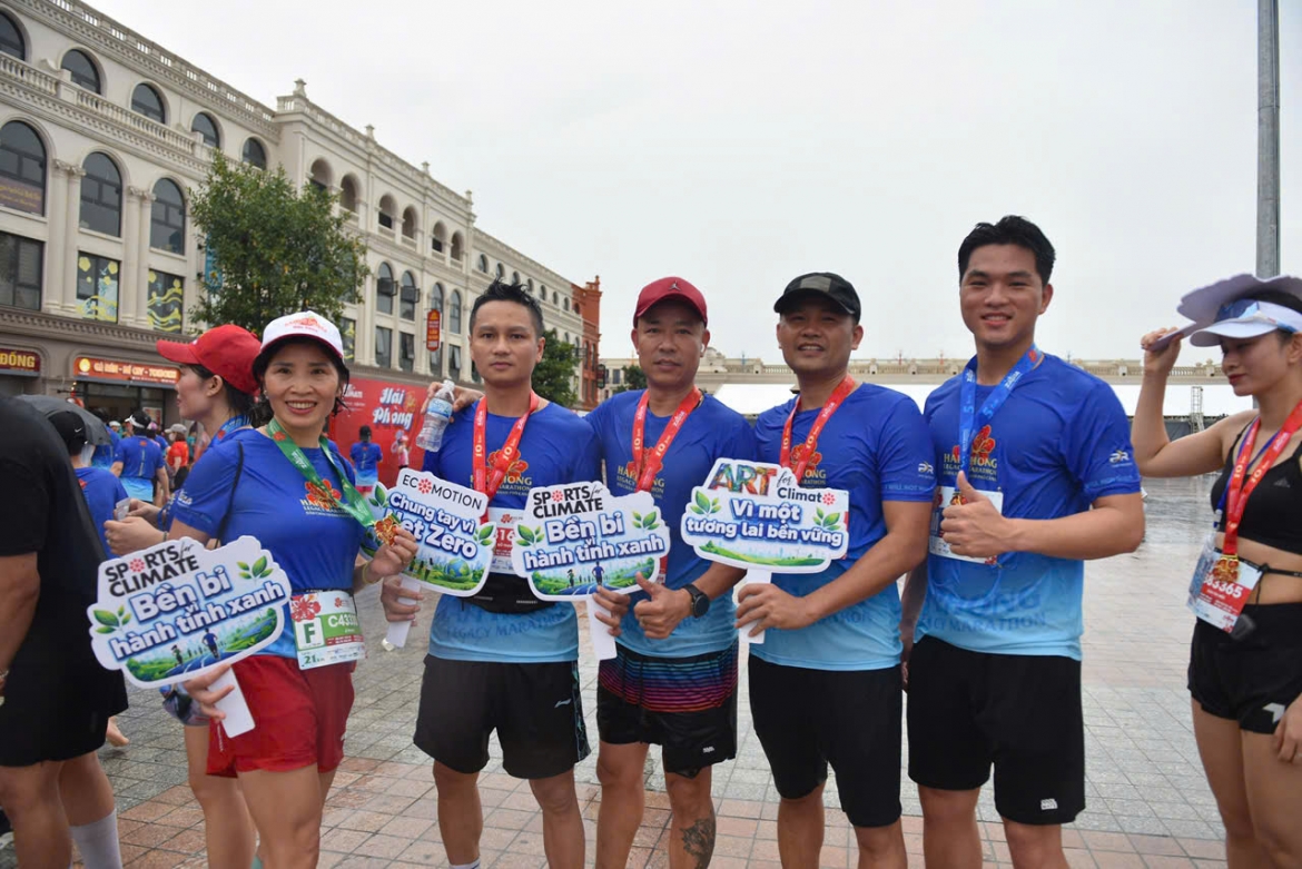 pham thi hong le len ngoi tai giai chay hai phong legacy marathon 2026 hinh anh 7