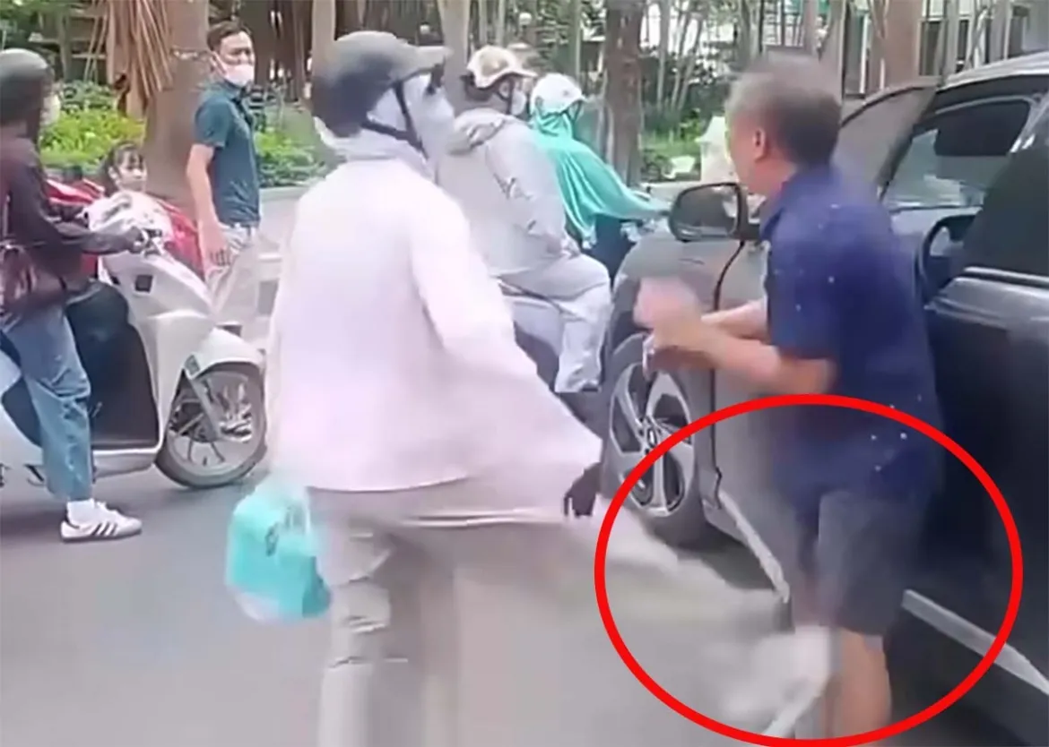 xac minh vu nguoi phu nu chui boi, tat lien tiep nam tai xe lon tuoi o ha noi hinh anh 2