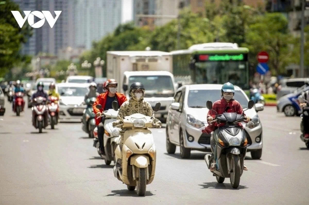 extreme heatwave peaks as temperatures exceed 39 c in vietnam picture 2