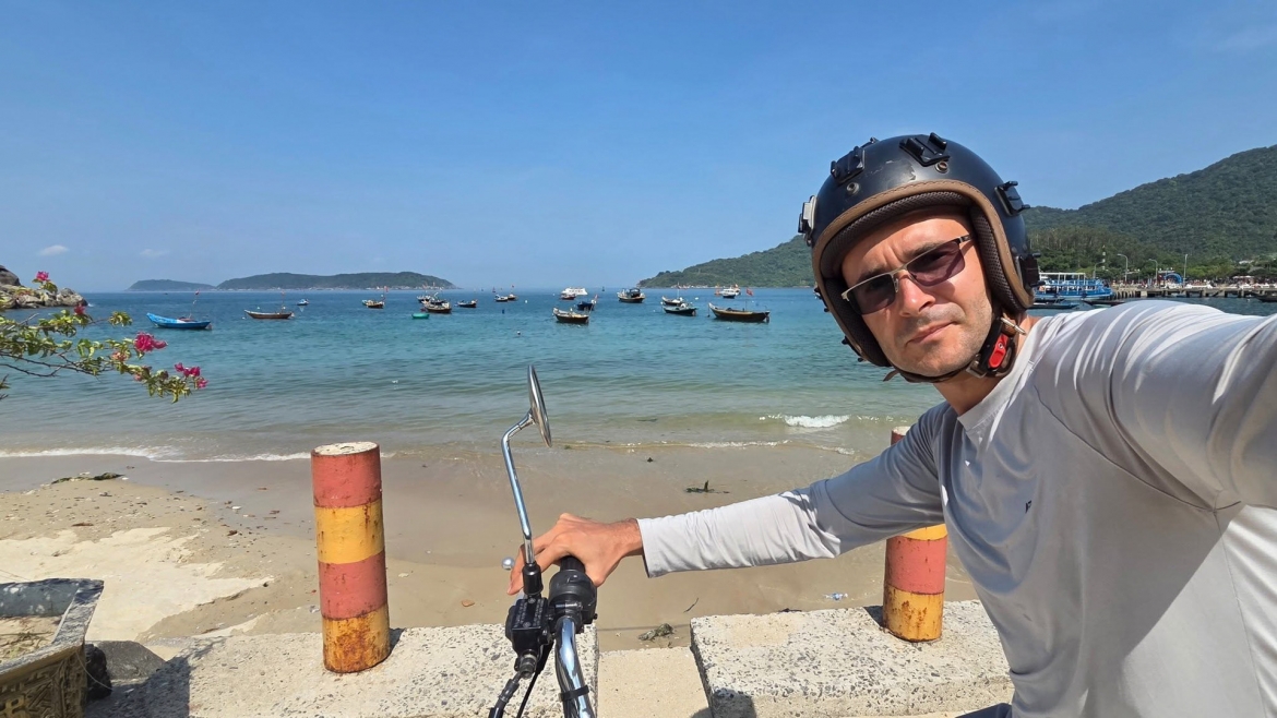 Hidden island off central Vietnam leaves foreign visitor enchanted