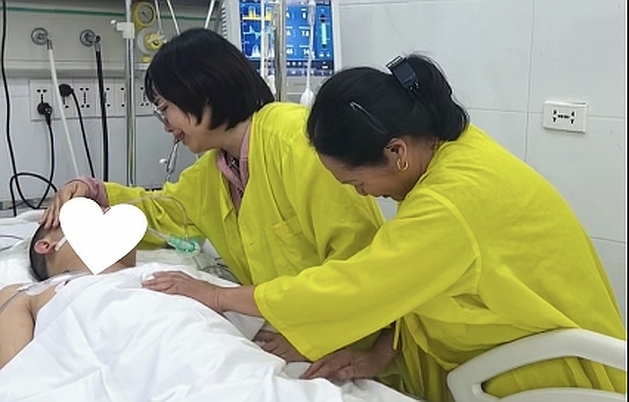  anh co day dau va loi tien biet xe long cua nguoi vo hien tang chong hinh anh 1