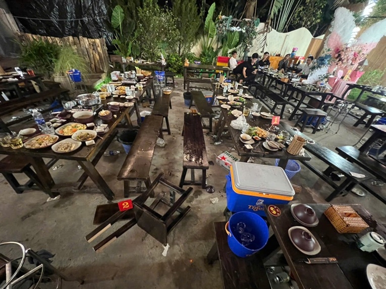 khoi to vu an hinh su gay roi trat tu cong cong xay ra tai quan an hinh anh 1