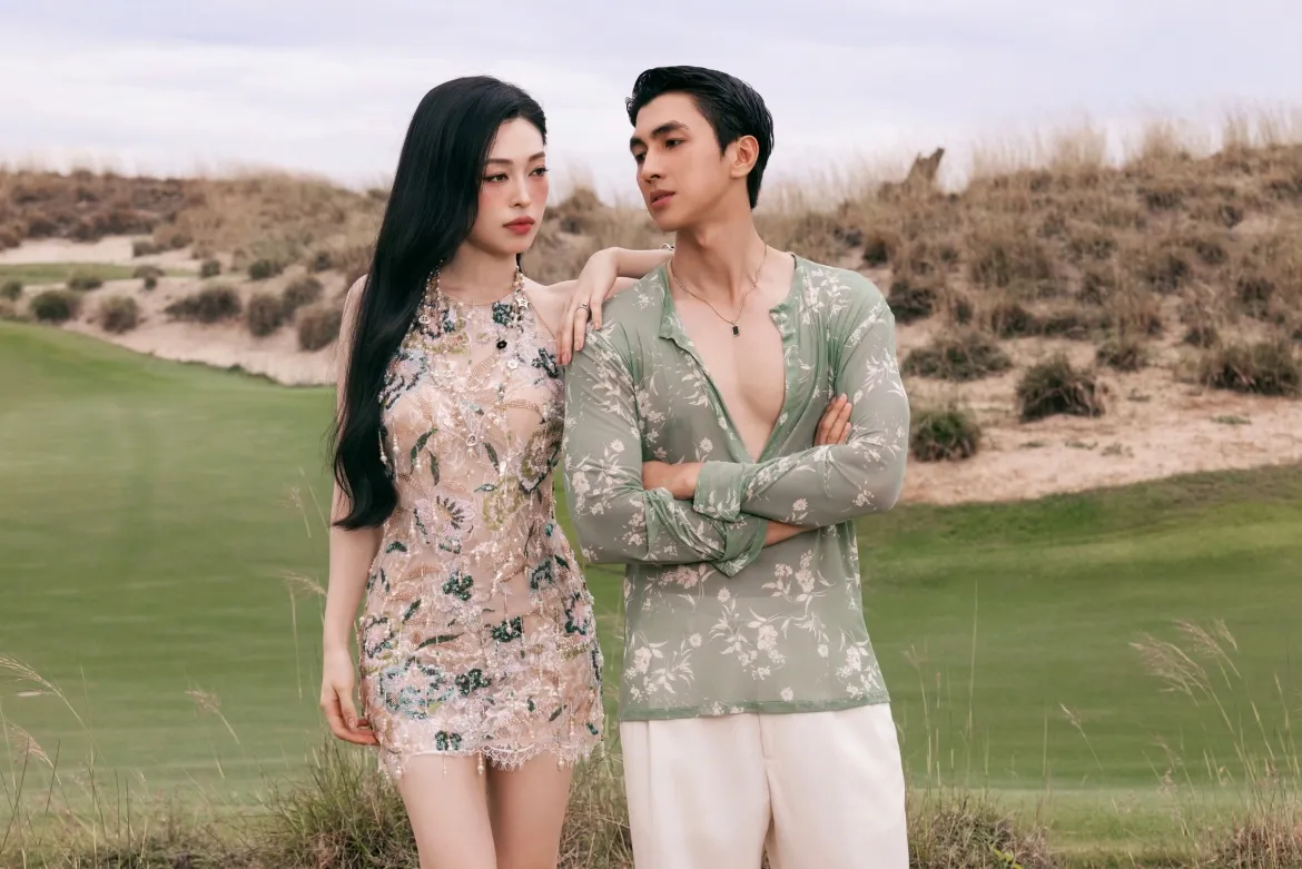 h hen nie, tieu vy cung dan hoa hau do sac nong bong voi vay he goi cam hinh anh 11