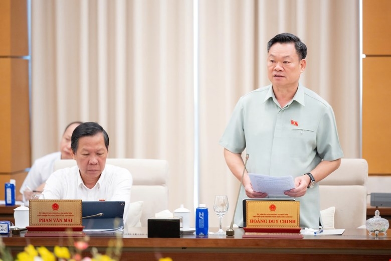 cai gi cung den cap xa, can chinh sach cho can bo phu hop hon hinh anh 2