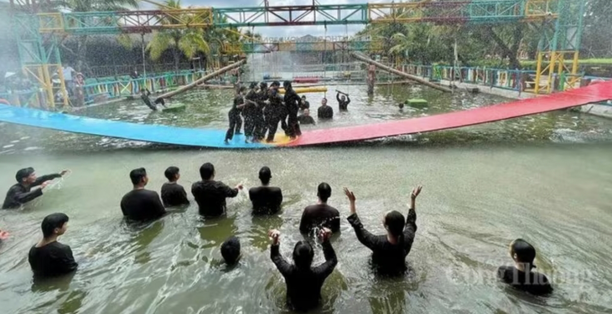 tourist sites hit peak crowds during april 30 may 1 break picture 14
