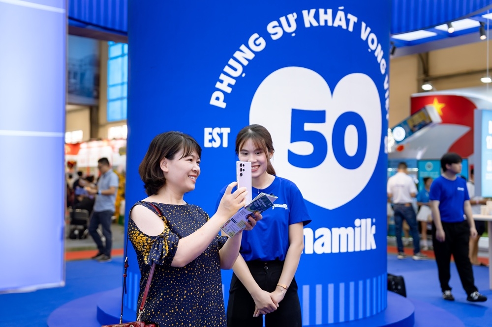 gian hang vinamilk thu hut dong dao khach tham quan tai trien lam sua 2026 hinh anh 3