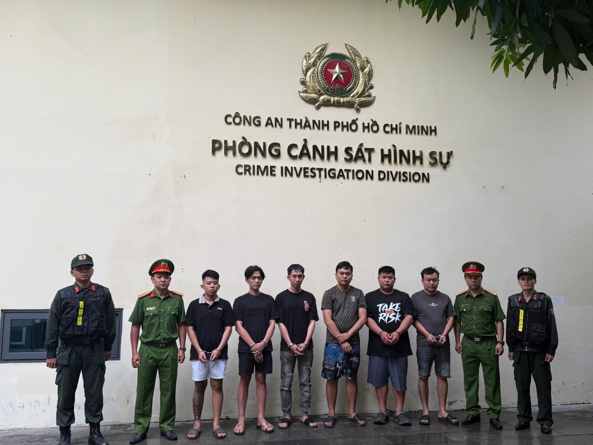 bat giu 6 doi tuong cuop tiem vang sau 48 gio truy xet hinh anh 2