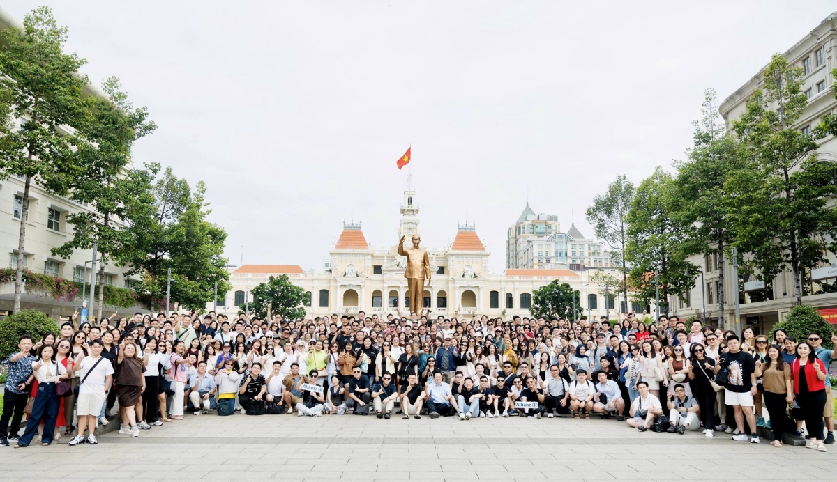 gan 900 khach mice quoc te dau tien den tp.hcm theo uu dai moi hinh anh 1