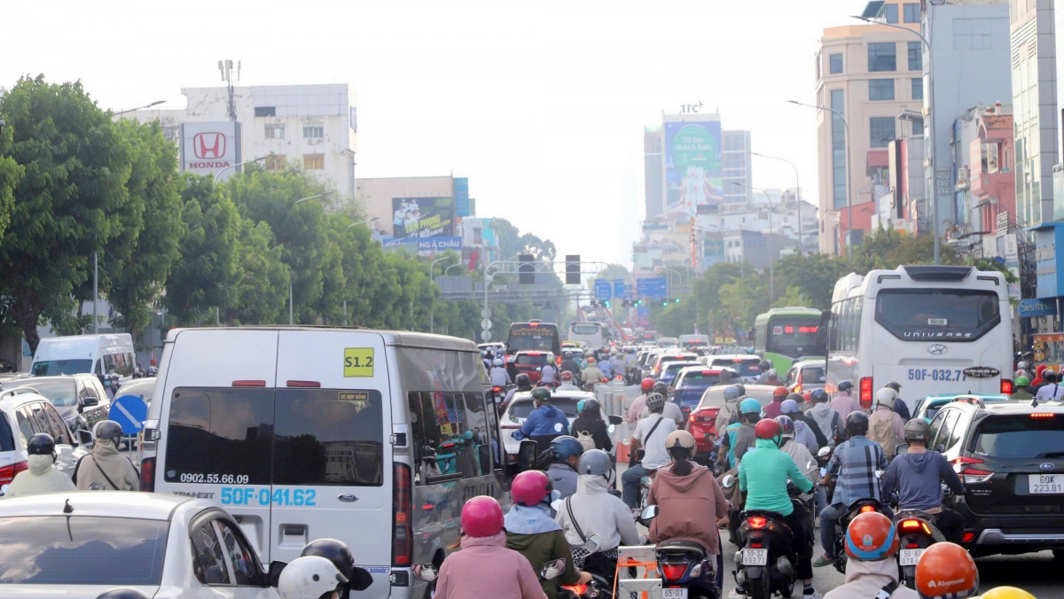 Duong cong hoa thong thoang trong ngay thu nghiem phuong an phan lan linh hoat hinh anh 9
