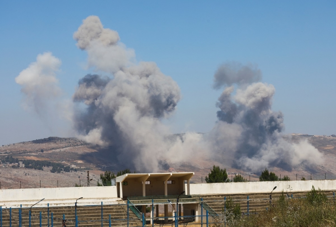 israel tan cong mot doanh trai quan doi lebanon hinh anh 1