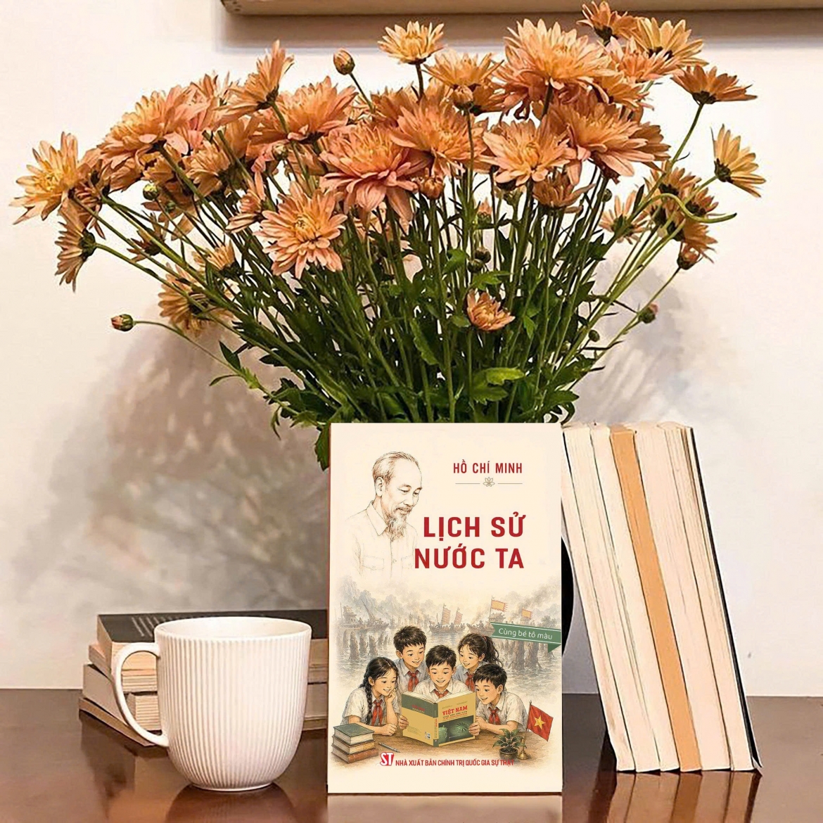sach moi lich su nuoc ta voi 208 cau tho luc bat gian di cua bac ho hinh anh 1