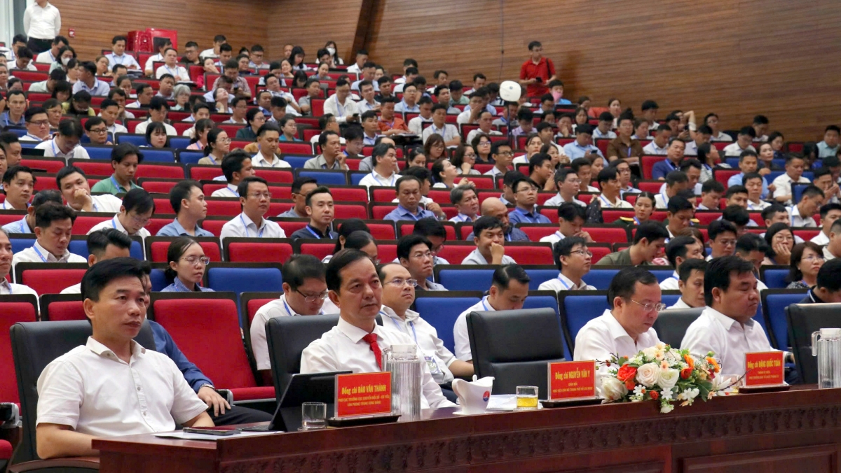 tp.hcm tap huan cho hon 700 can bo tham muu chuyen doi so hinh anh 1