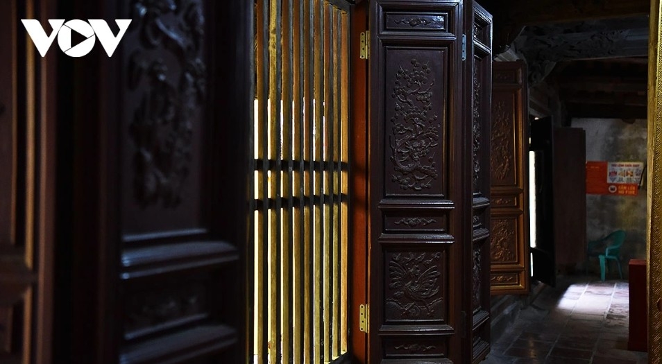 inside ninh binh s over-500-year-old hundred-room pagoda picture 11