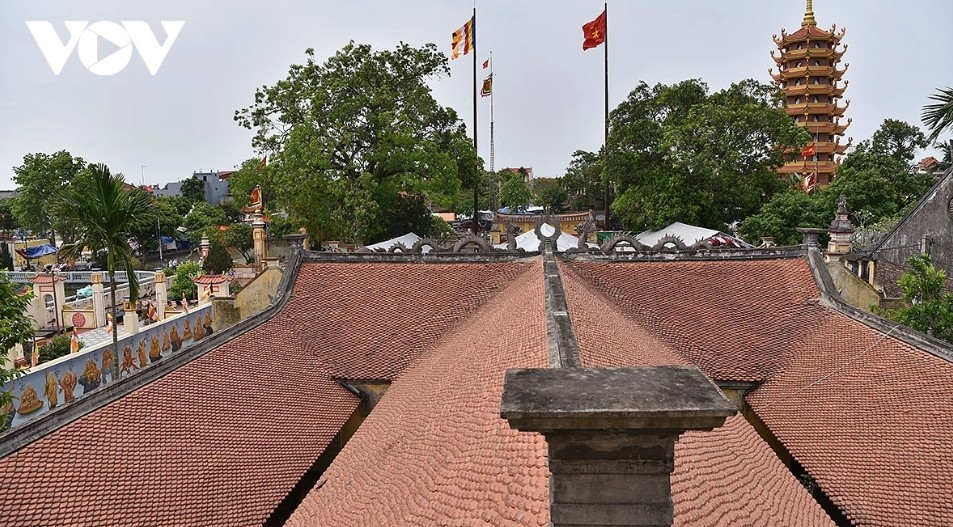 inside ninh binh s over-500-year-old hundred-room pagoda picture 4